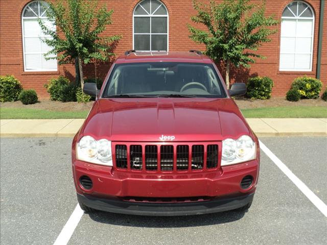 Jeep Grand Cherokee 2005 photo 2