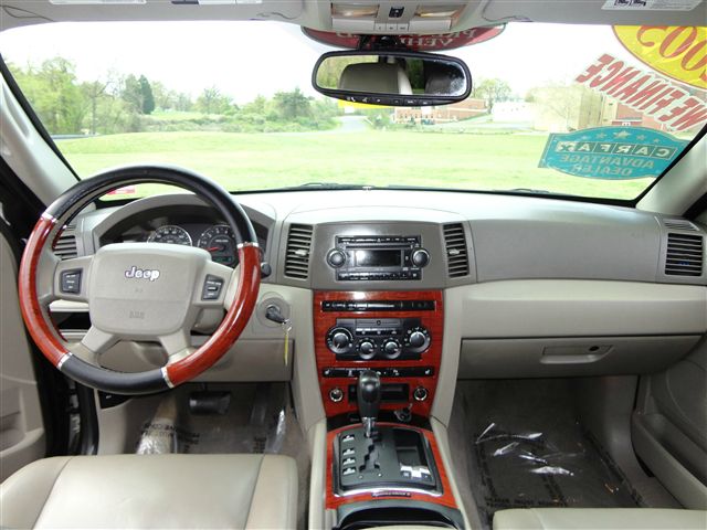 Jeep Grand Cherokee 2005 photo 11