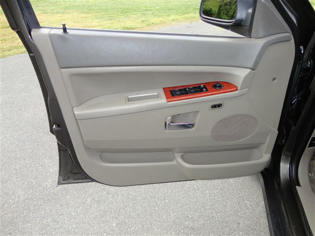 Jeep Grand Cherokee 2005 photo 6