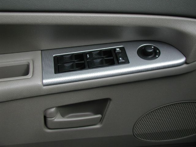 Jeep Grand Cherokee 2005 photo 3