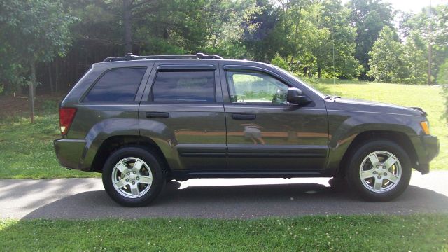 Jeep Grand Cherokee Base W/nav.sys SUV