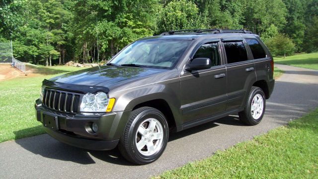 Jeep Grand Cherokee 2005 photo 3