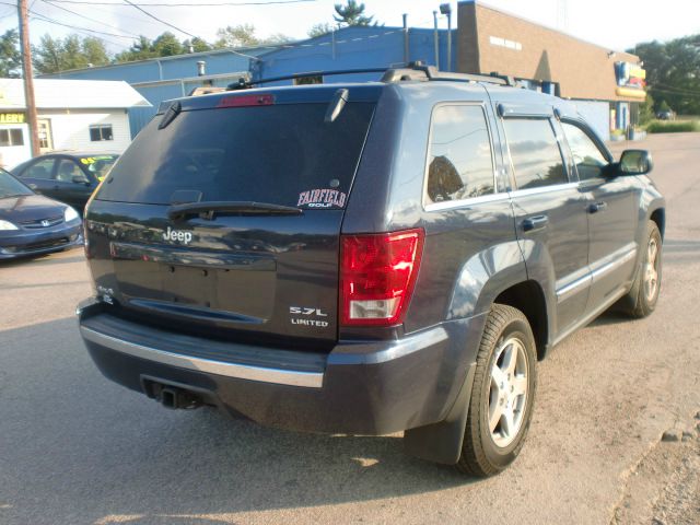 Jeep Grand Cherokee 2005 photo 2