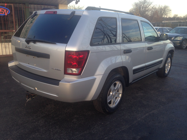 Jeep Grand Cherokee 2005 photo 2