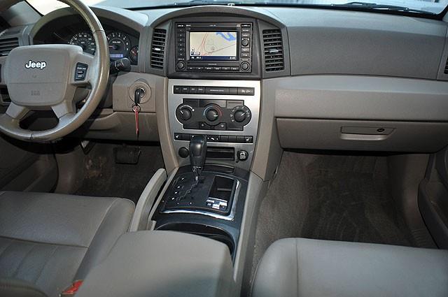 Jeep Grand Cherokee 2005 photo 11