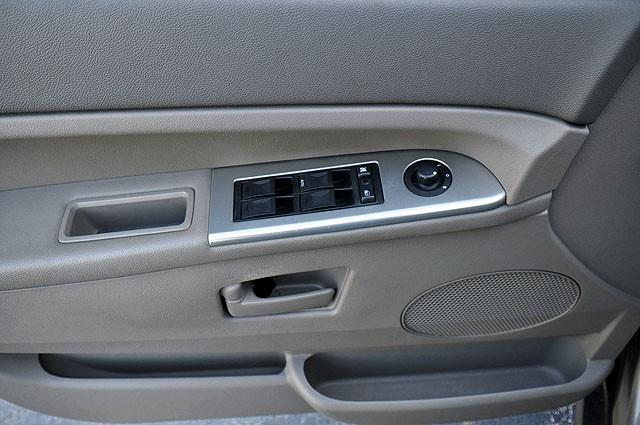 Jeep Grand Cherokee 2005 photo 15