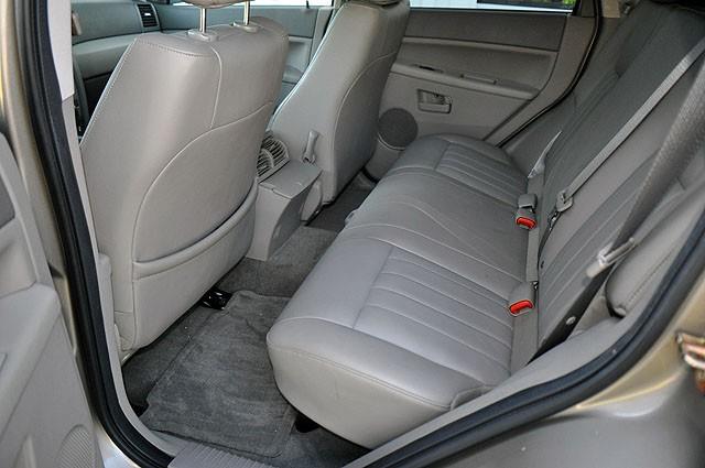 Jeep Grand Cherokee 2005 photo 2