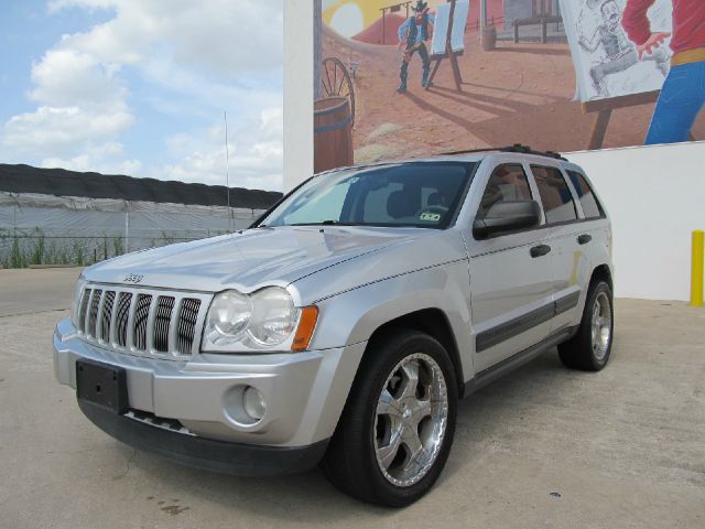 Jeep Grand Cherokee Sedan 4dr SUV