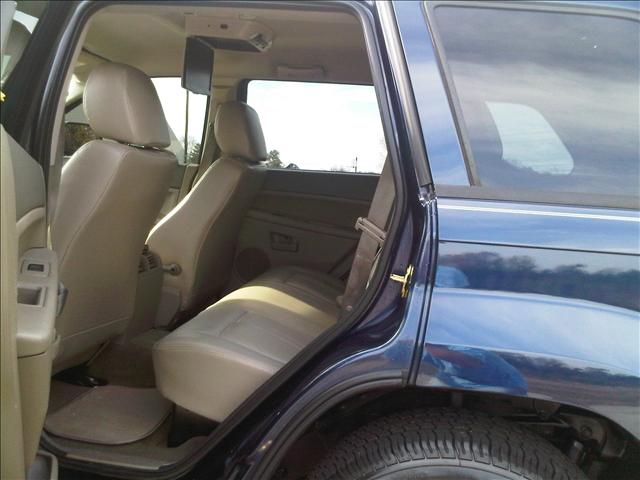 Jeep Grand Cherokee 2005 photo 2