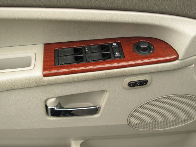 Jeep Grand Cherokee 2005 photo 3