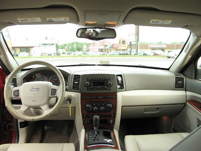 Jeep Grand Cherokee 2005 photo 6