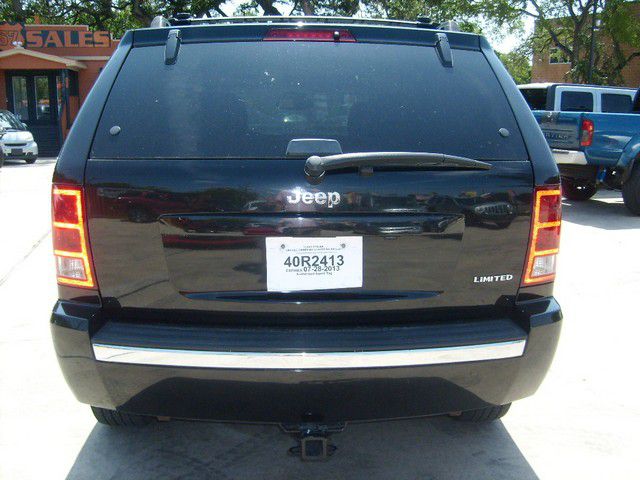 Jeep Grand Cherokee 2005 photo 2