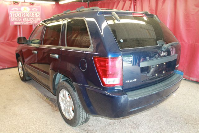 Jeep Grand Cherokee 2005 photo 2