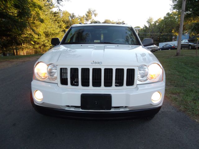 Jeep Grand Cherokee 2005 photo 2
