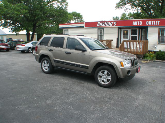 Jeep Grand Cherokee 2005 photo 1