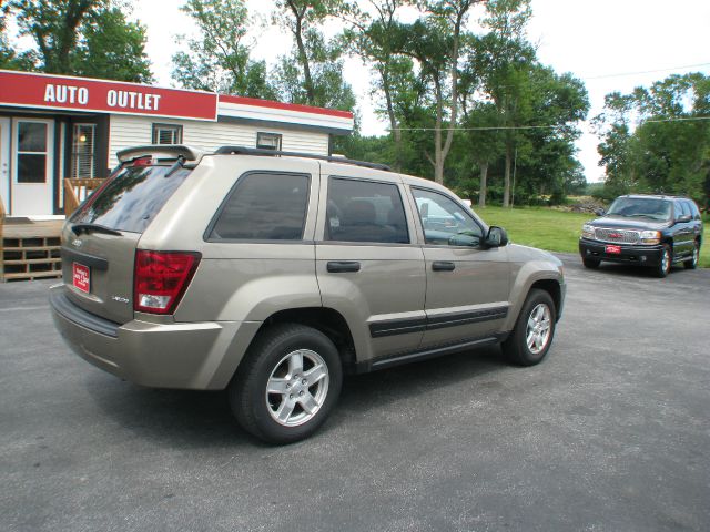 Jeep Grand Cherokee 2005 photo 4