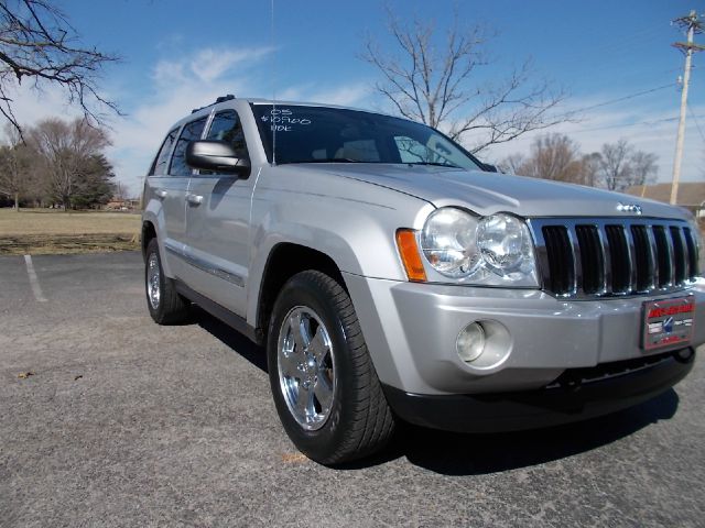 Jeep Grand Cherokee 2005 photo 4