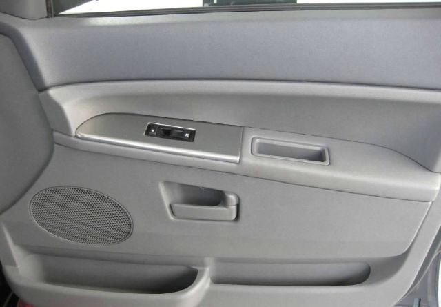 Jeep Grand Cherokee 2005 photo 12
