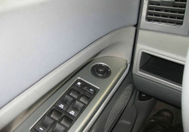 Jeep Grand Cherokee 2005 photo 4