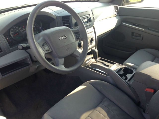 Jeep Grand Cherokee 2005 photo 4
