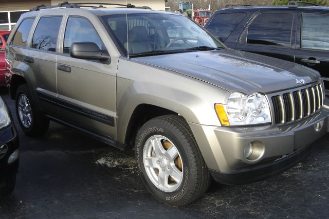 Jeep Grand Cherokee 2005 photo 4