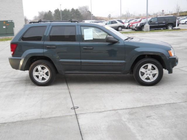 Jeep Grand Cherokee 2005 photo 2
