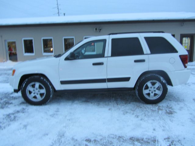 Jeep Grand Cherokee 2005 photo 2