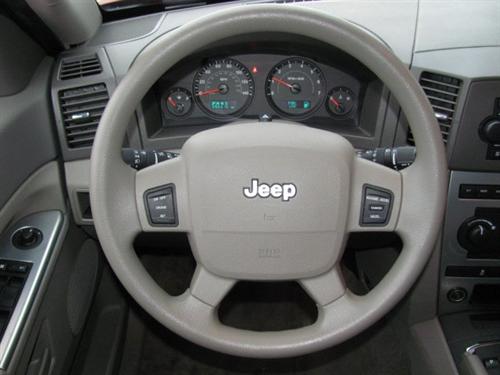 Jeep Grand Cherokee 2005 photo 3