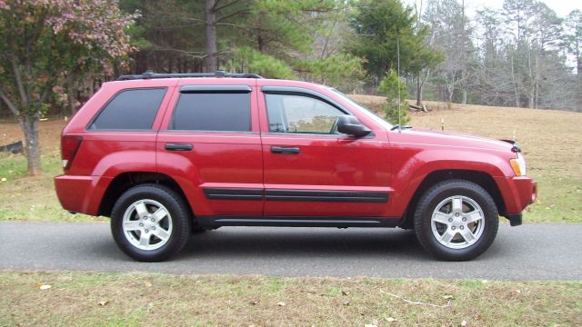 Jeep Grand Cherokee 2005 photo 3
