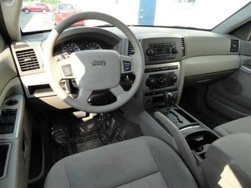 Jeep Grand Cherokee 2005 photo 2