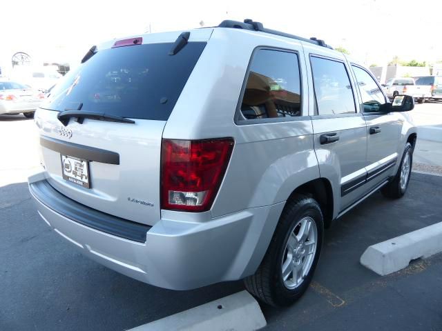 Jeep Grand Cherokee Base W/nav.sys SUV