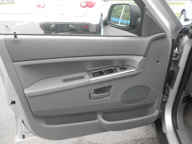 Jeep Grand Cherokee 2006 photo 3