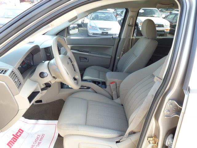 Jeep Grand Cherokee 2006 photo 27