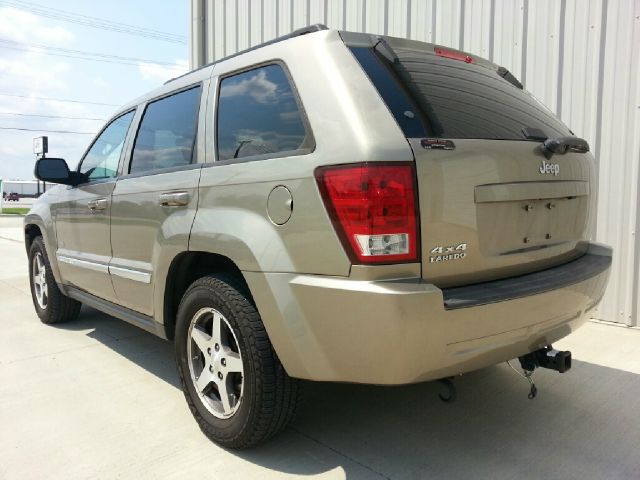 Jeep Grand Cherokee 2006 photo 2
