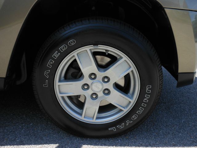 Jeep Grand Cherokee 2006 photo 16