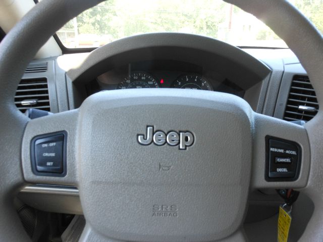 Jeep Grand Cherokee 2006 photo 8