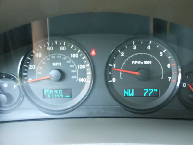 Jeep Grand Cherokee 2006 photo 9