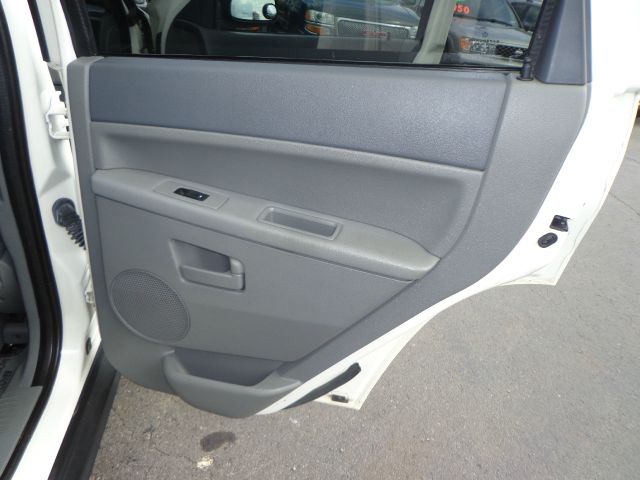 Jeep Grand Cherokee 2006 photo 3