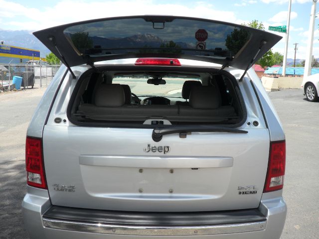 Jeep Grand Cherokee 2006 photo 14