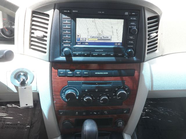 Jeep Grand Cherokee 2006 photo 18