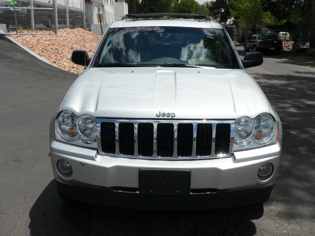 Jeep Grand Cherokee 2006 photo 3