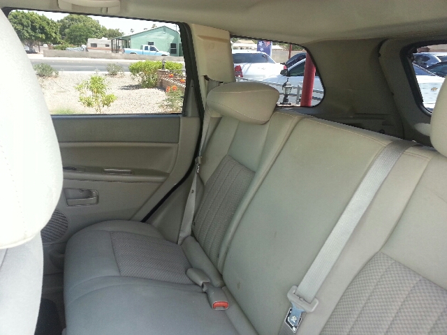 Jeep Grand Cherokee Base W/nav.sys SUV