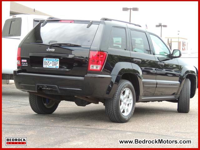 Jeep Grand Cherokee 2006 photo 2