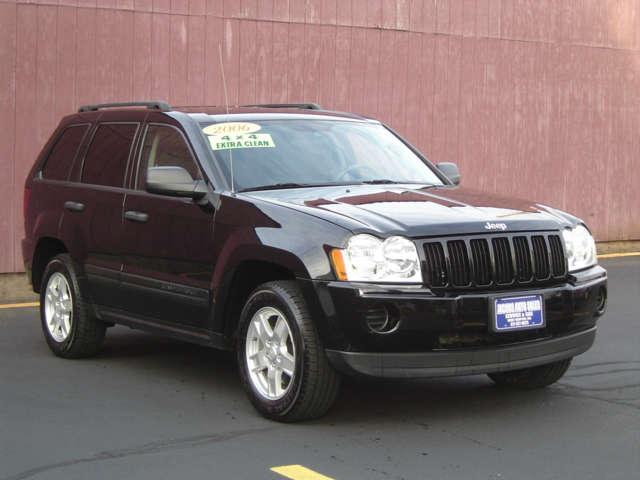 Jeep Grand Cherokee LS SUV