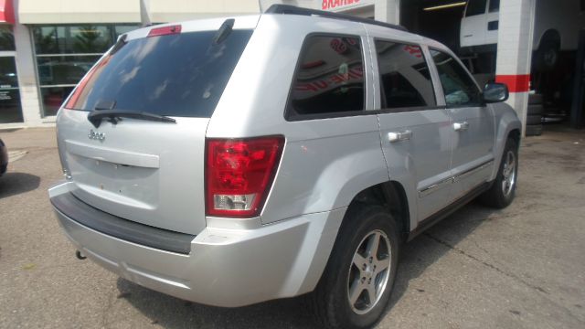 Jeep Grand Cherokee 2006 photo 3