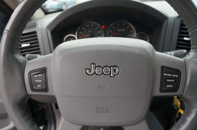 Jeep Grand Cherokee 2006 photo 7