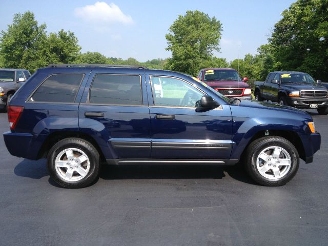 Jeep Grand Cherokee Base W/nav.sys SUV