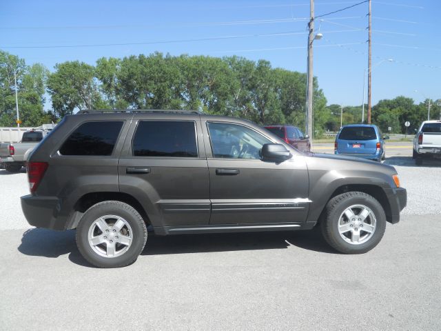 Jeep Grand Cherokee 2006 photo 2