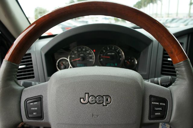 Jeep Grand Cherokee 2006 photo 13