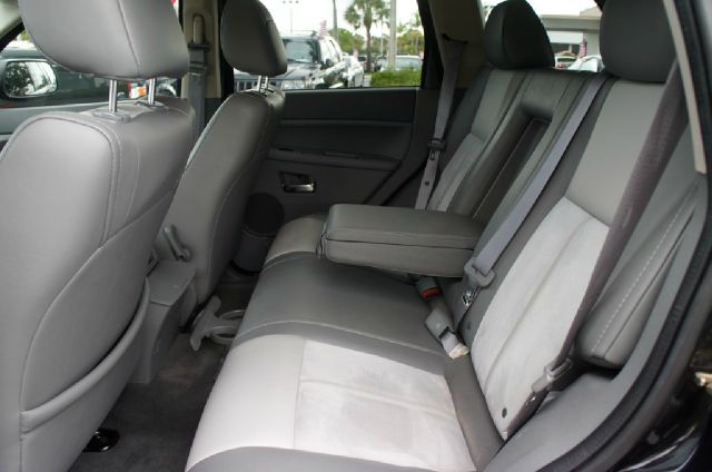 Jeep Grand Cherokee 2006 photo 15